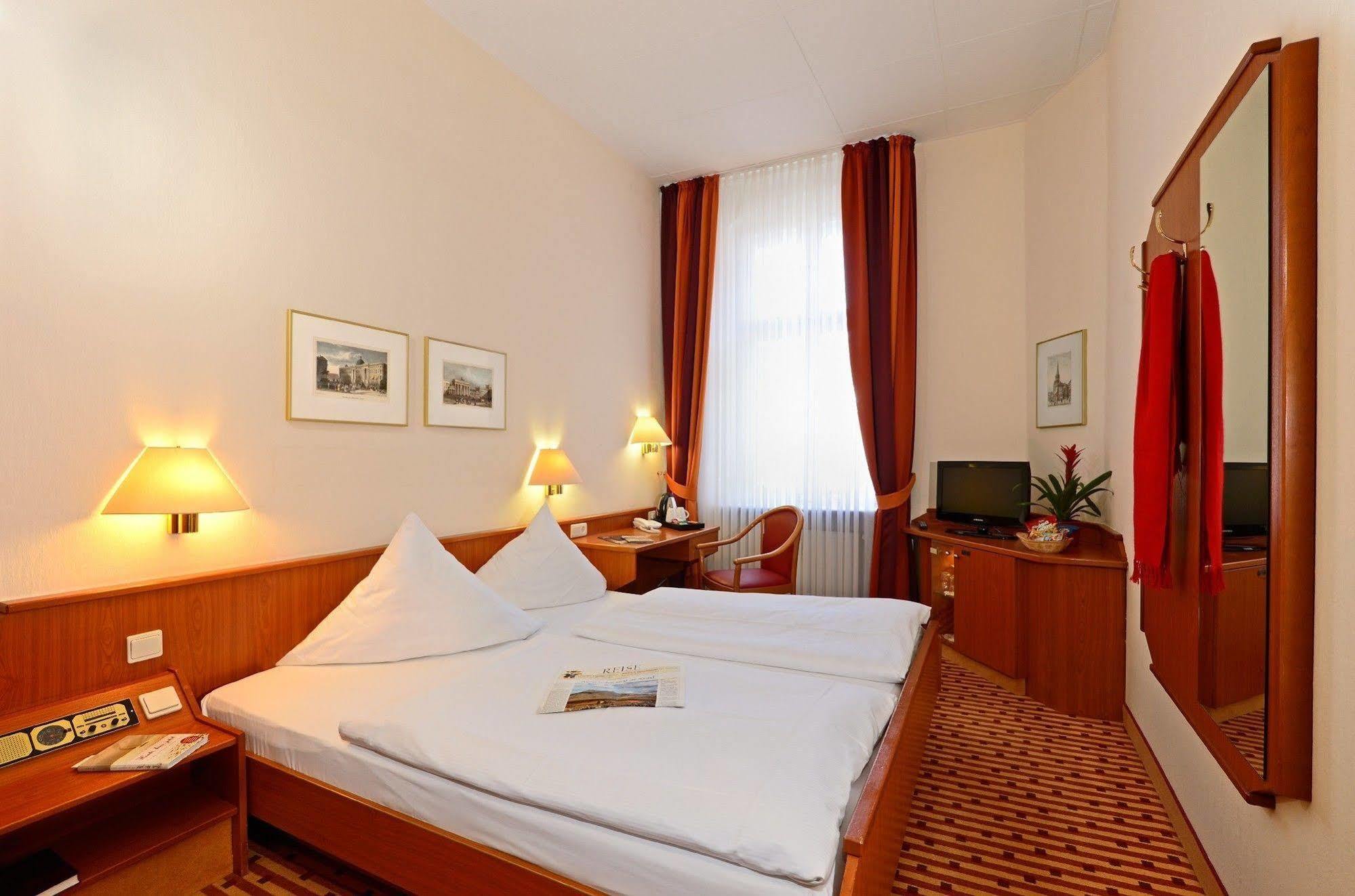 Hotel Schoeneberg Berlin Luaran gambar