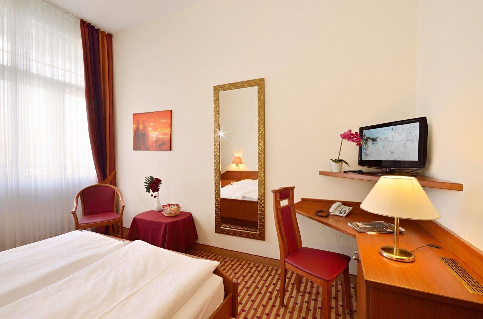 Hotel Schoeneberg Berlin Luaran gambar